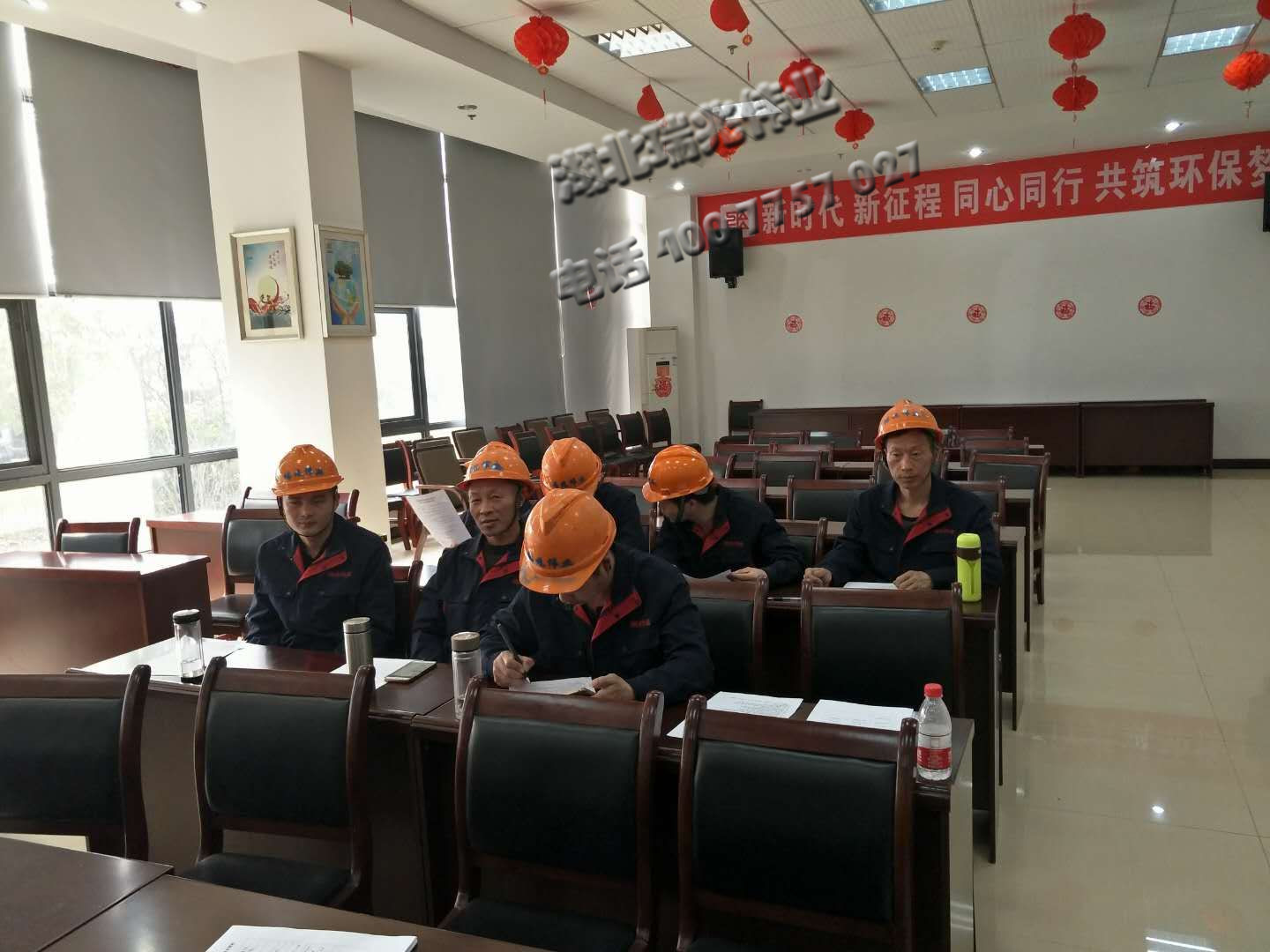 瑞泰風(fēng)工業(yè)大風(fēng)扇、鋼結(jié)構(gòu)廠房通風(fēng)降溫方案、廠房車(chē)間通風(fēng)降溫方案、大型工業(yè)風(fēng)扇、物流倉(cāng)儲(chǔ)大風(fēng)扇、大吊扇、工業(yè)風(fēng)扇、廠房車(chē)間降溫設(shè)備、廠房車(chē)間通風(fēng)設(shè)備、車(chē)間溫控設(shè)備、工業(yè)大吊扇、工業(yè)大風(fēng)扇、工業(yè)節(jié)能風(fēng)扇、湖北瑞兆偉業(yè)通風(fēng)降溫科技有限公司