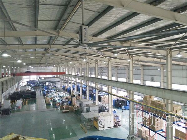 瑞泰風扇機組合，高大空間通風降溫，工業(yè)大吊扇，瑞泰風工業(yè)大風扇，蒸發(fā)式冷氣機，高大型廠房車間通風降溫，