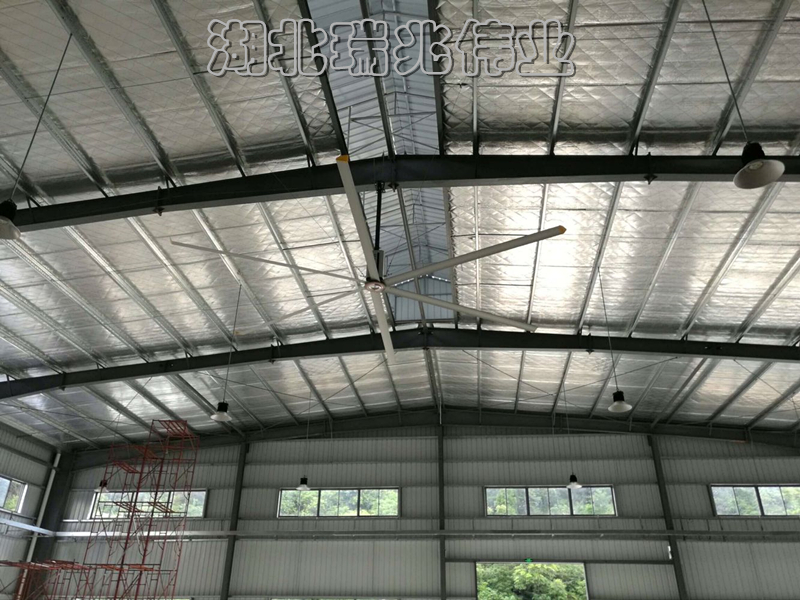 如何減少直徑7.3米超大型工業(yè)吊扇噪音問題？